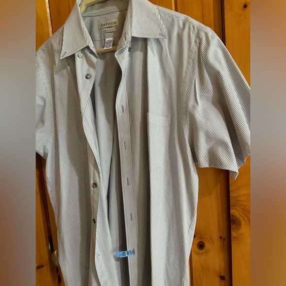 Van Heusen Men’s Bluish-Gray Short-Sleeve Button-Down Pinstripe Dress Shirt - Picture 5 of 7